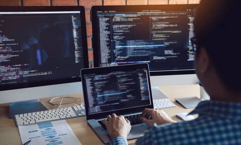 数据科学选型:R与Python如何赋能舒城县网站建设?